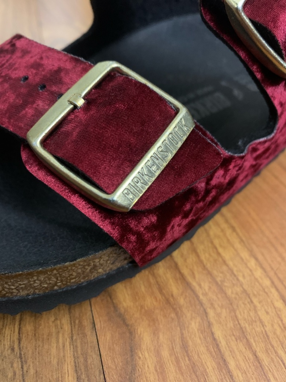 ♥️ RARE! Red Velvet Textile Birkenstock Arizona • Size 40 or 9/9.5 - Picture 3 of 8